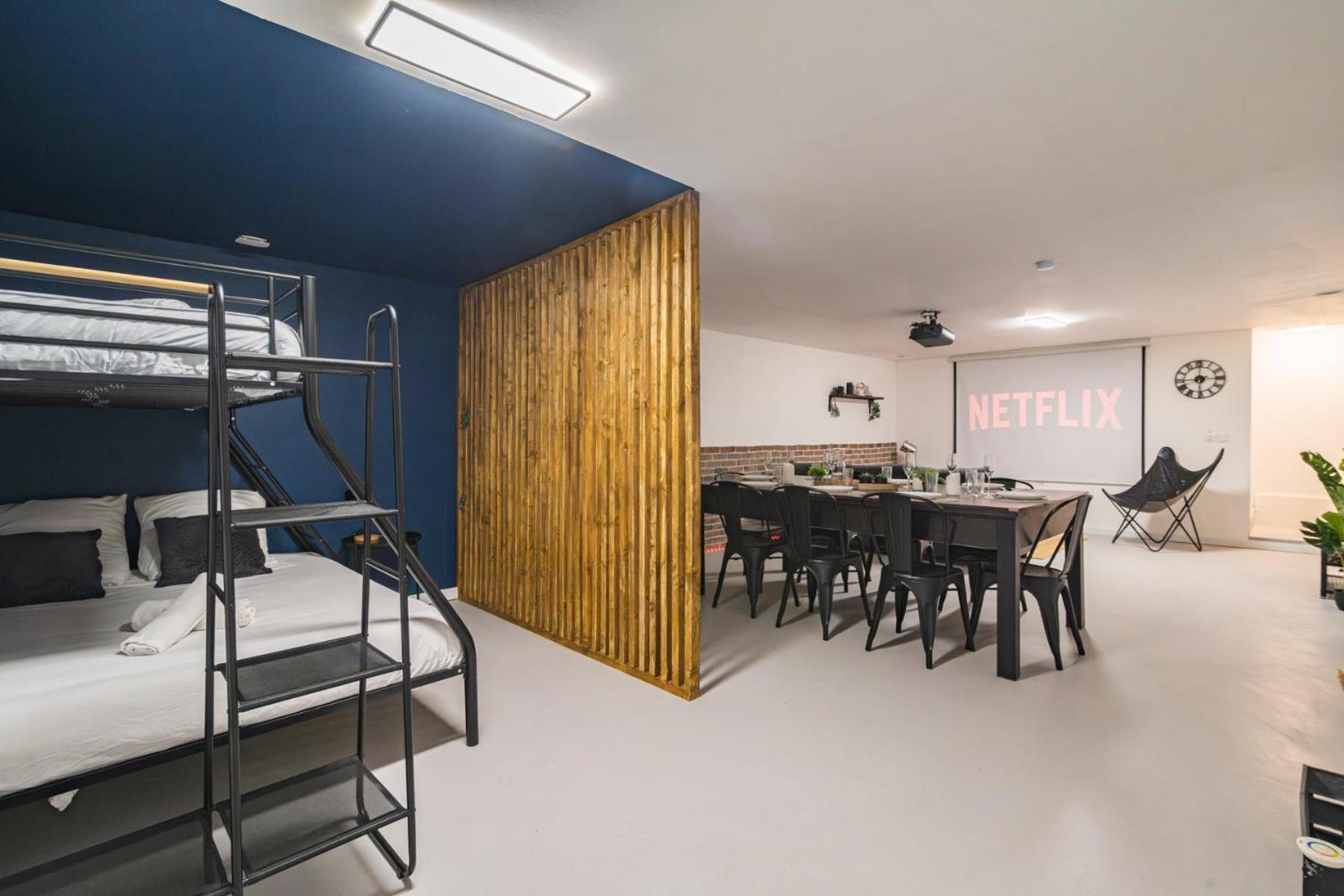 Immeuble Spacieux - Hyper Centre - 15 Couchages